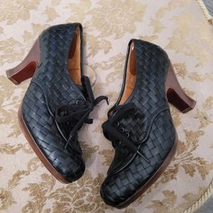 Chie Mihara Woven Basket Weave Leather Wooden Heels Size 39